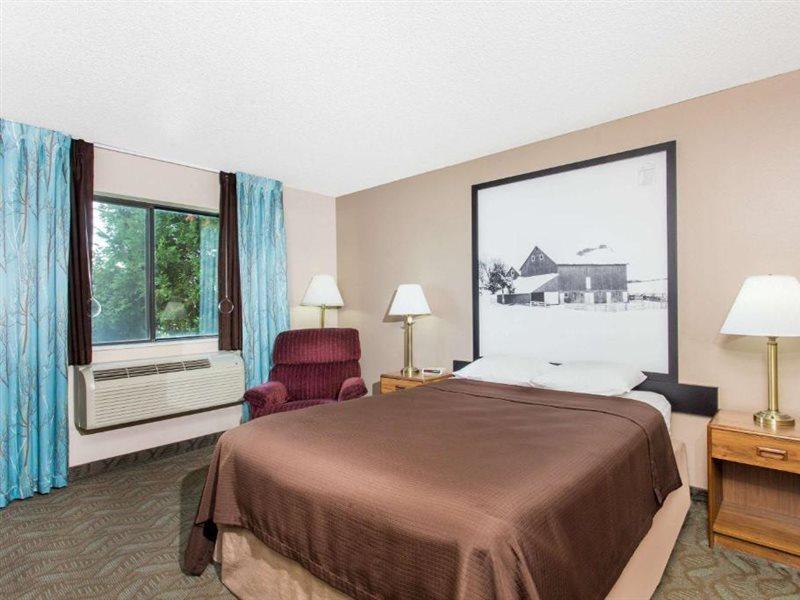Super 8 By Wyndham Dodgeville Exterior foto
