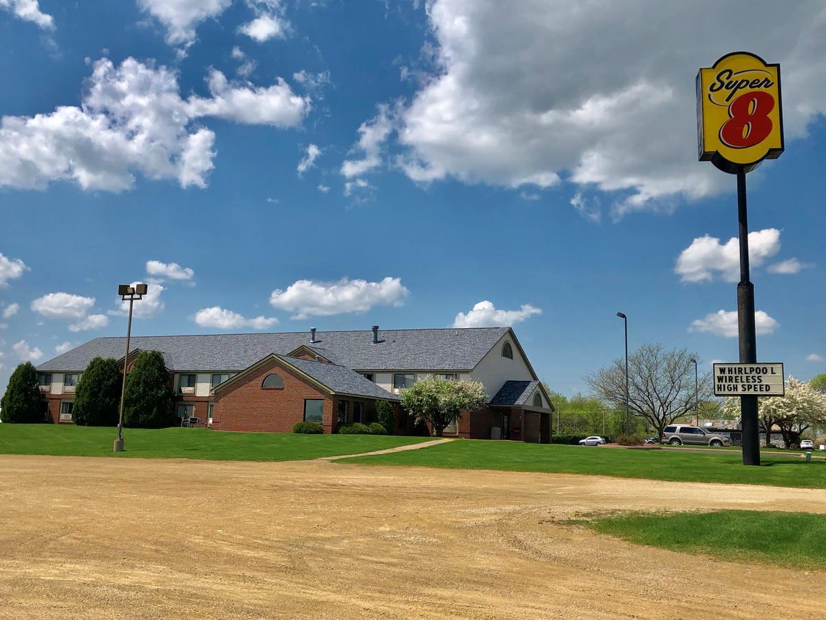 Super 8 By Wyndham Dodgeville Exterior foto